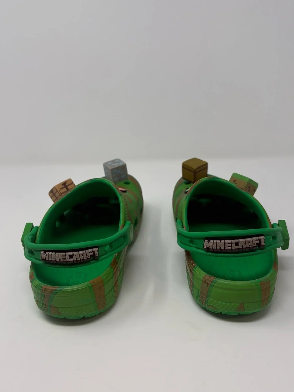 Crocs  x Minecraft Classic Lightweight Clogs Green Kids C13